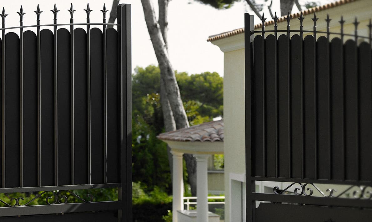 Portails classiques alu effet fer forgé portail aluminium battant